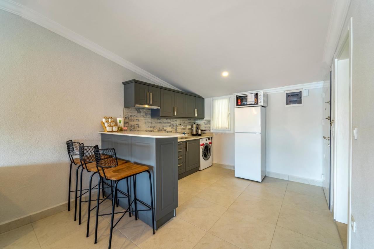 Nakas Apartment