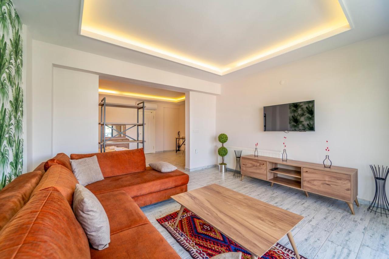 Nakas Apartment